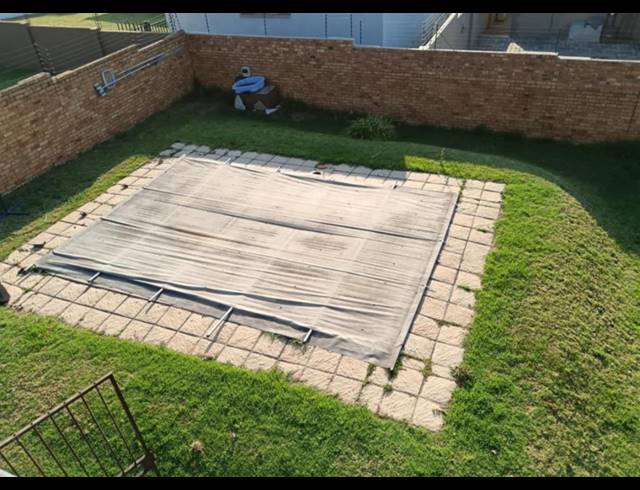 3 BEDROOM FREEHOLD FOR SALE IN HOEVELD PARK